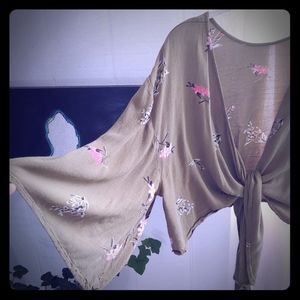 Billabong kimono sleeve shrug tie top